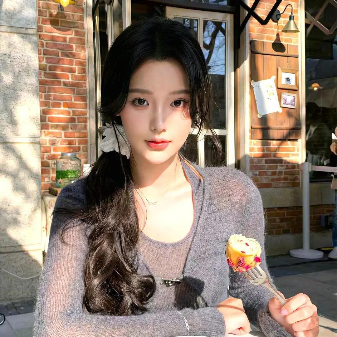 肮脏的黑袋子